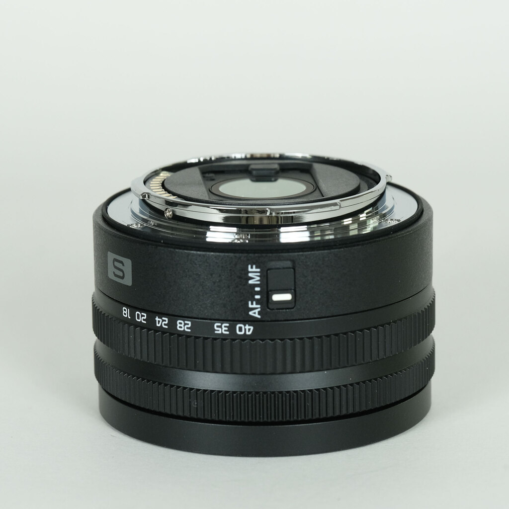 Panasonic LUMIX S 18-40mm F4.5-6.3 Panasonic LUMIX S 18-40mm F4.5-6.3