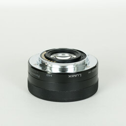 Panasonic LUMIX G VARIO 12-32mm / F3.5-5.6 ASPH. / MEGA O.I.S.