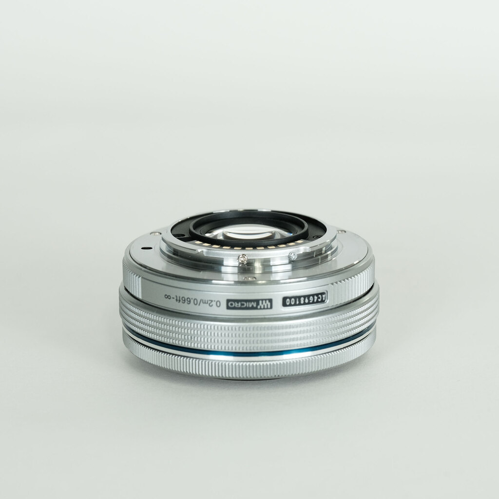 OLYMPUS M.ZUIKO DIGITAL ED 14-42mm F3.5-5.6 EZ シルバー