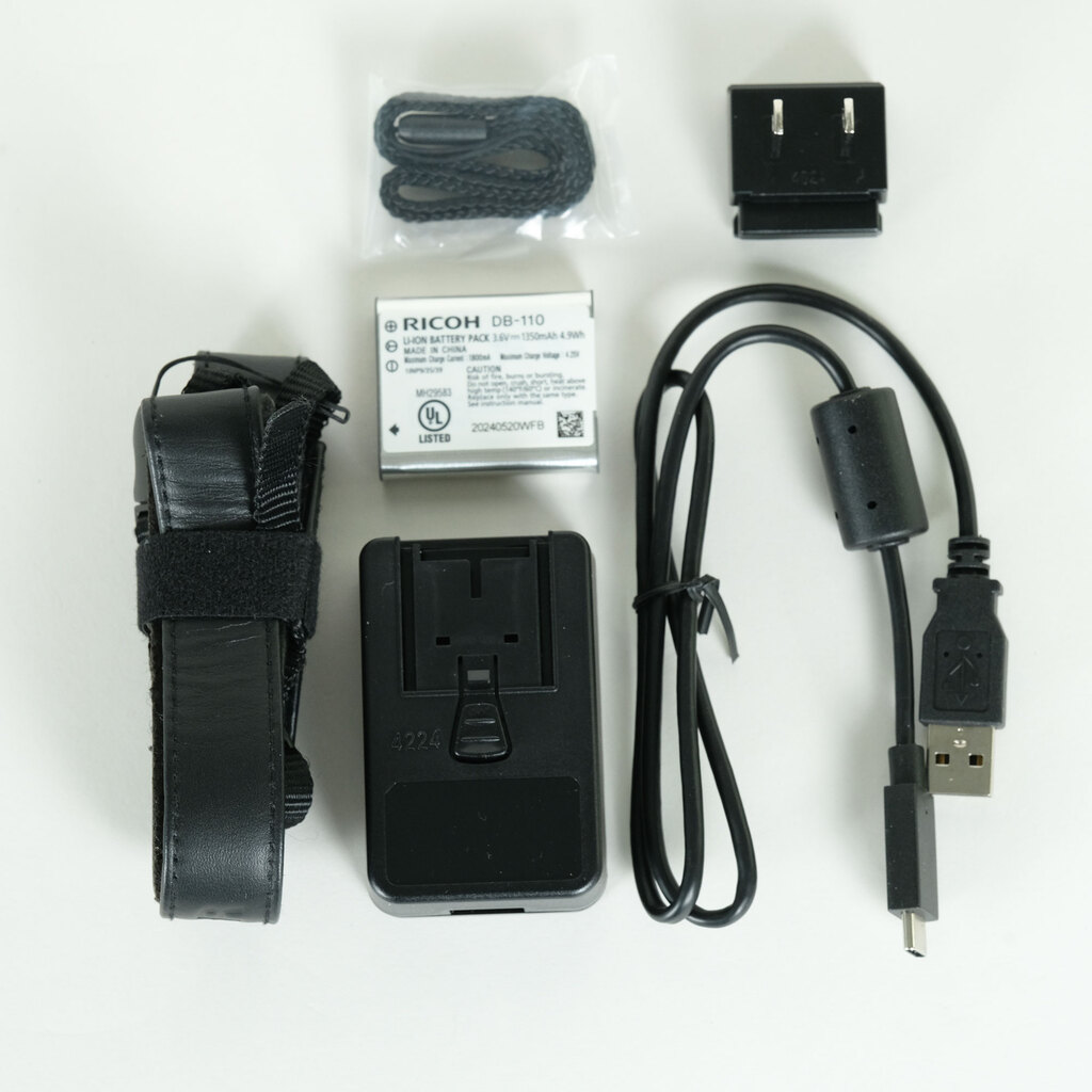 RICOH GR IIIx HDF の出品 | ONE SCENE（ワンシーン）