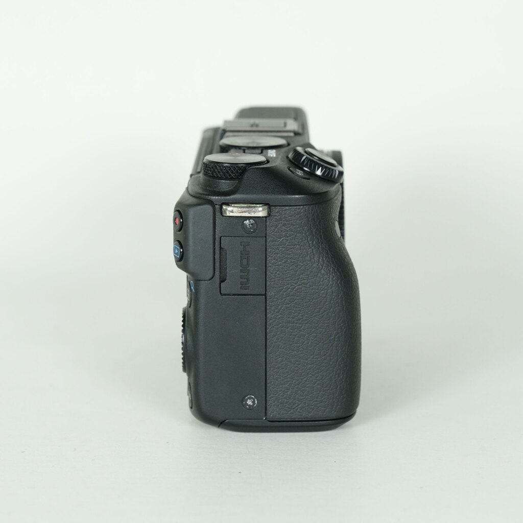 Canon EOS M3 �{�f�B �u���b�N