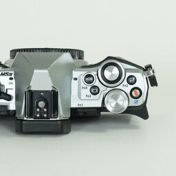 OLYMPUS OM-D E-M5 Mark II