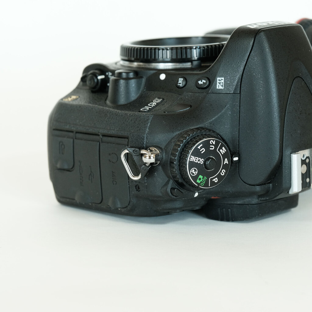 ☆撮影数3万回以下☆Nikon D610　元箱付セット ☆撮影数3万回以下☆Nikon D610 元箱付セット 【公式通販】