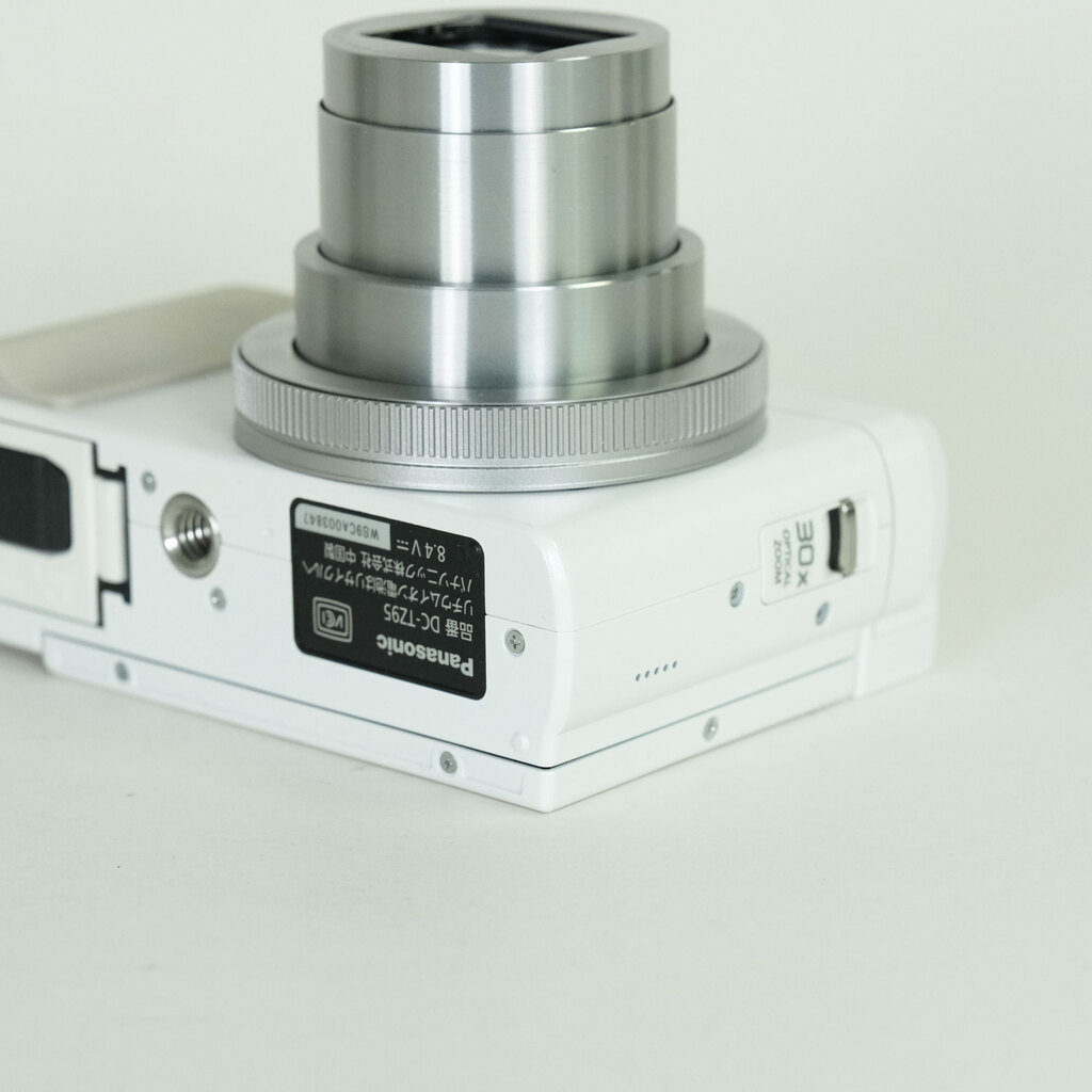 Panasonic LUMIX DC-TZ95D ホワイト Panasonic LUMIX DC-TZ95D ホワイト
