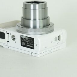 Panasonic LUMIX DC-TZ95D ホワイト Panasonic LUMIX DC-TZ95D ホワイト