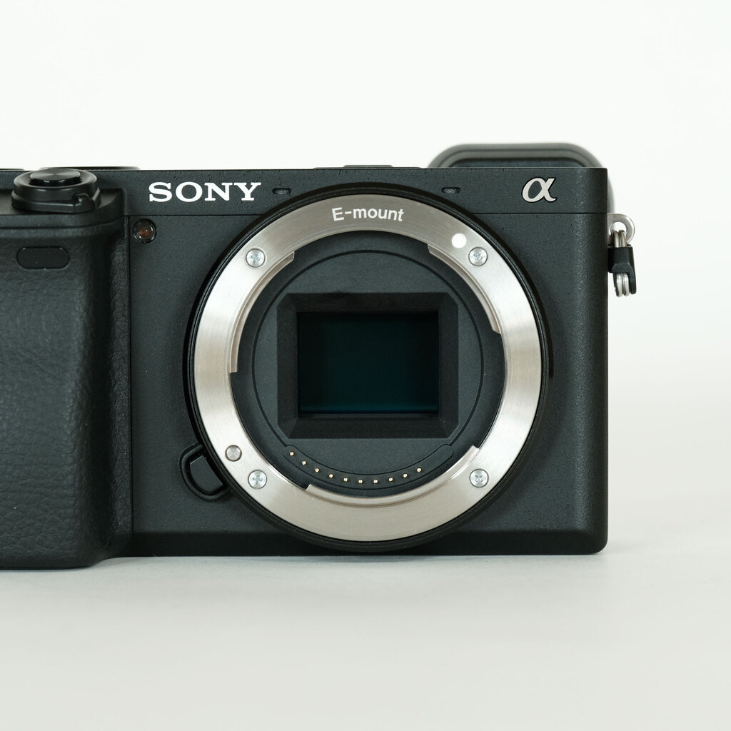 SONY α6400（ILCE-6400）の出品 | ONE SCENE（ワンシーン）