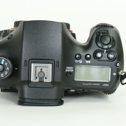 SONY α99II（ILCA-99M2）