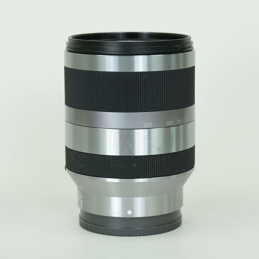 SONY E18-200mm F3.5-6.3 OSS SEL18200
