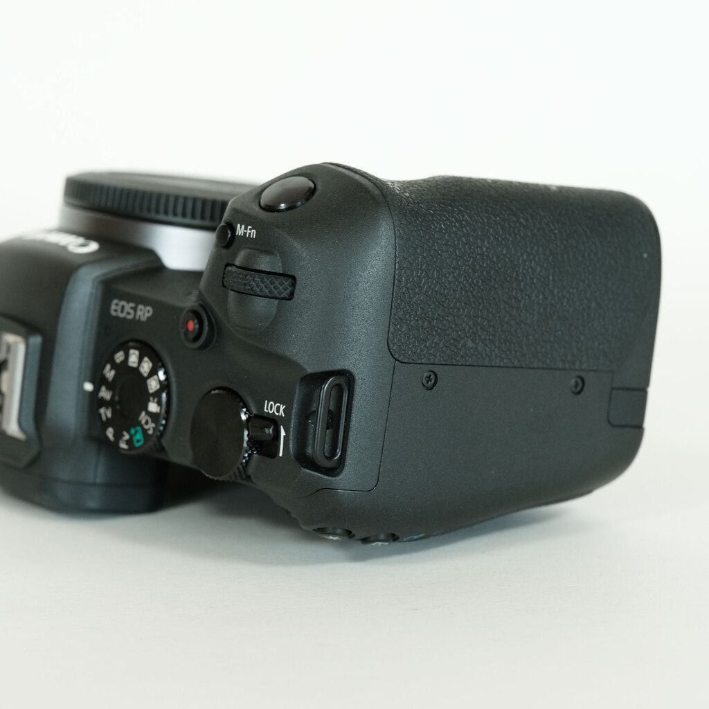 Canon EOS RP ボディ 訳あり 初回シャッターのみエラー30 現状品 Canon EOS RP ボディ 訳あり 初回シャッターのみエラー30 現状品 Canon