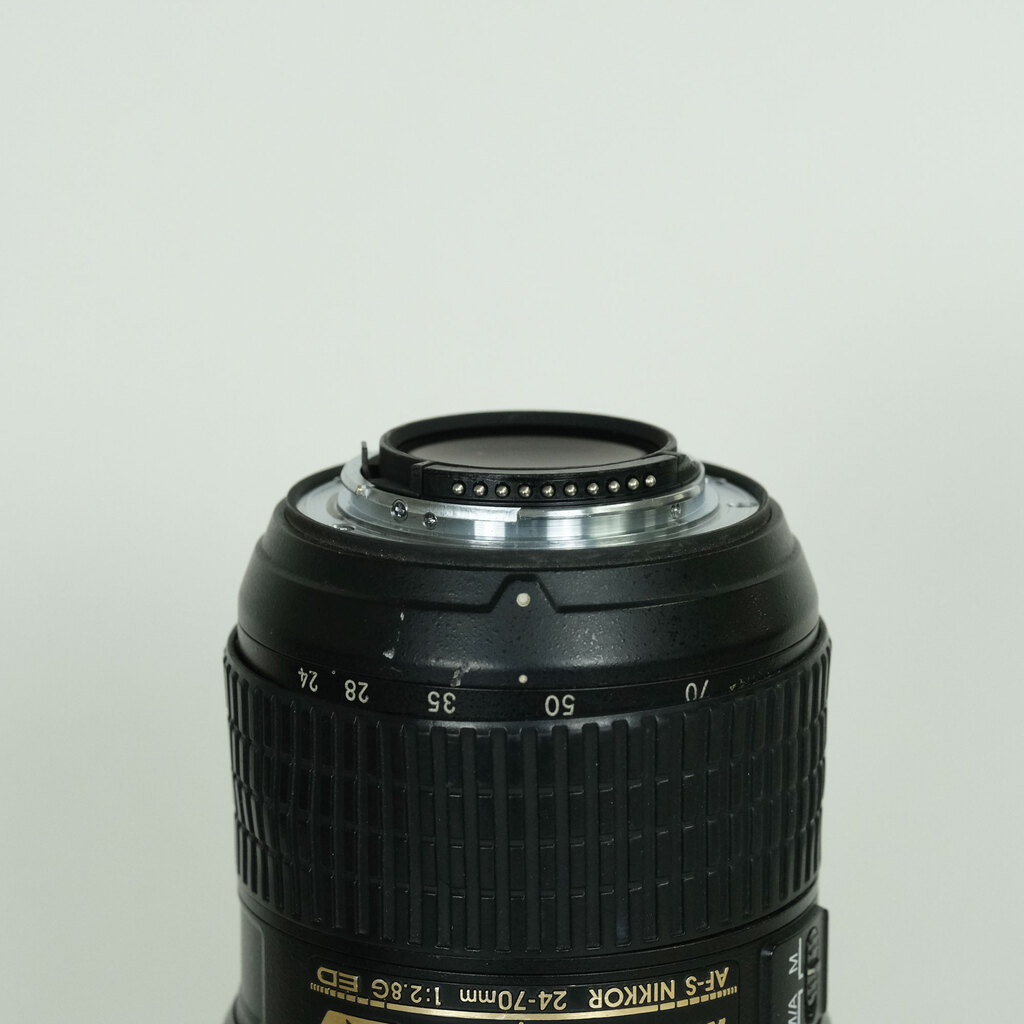 Nikon AF-S NIKKOR 24-70mm f/2.8G ED Nikon AF-S NIKKOR 24-70mm f/2.8G ED