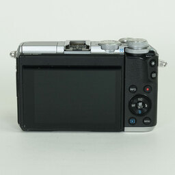 Canon EOS M6 Canon EOS M6