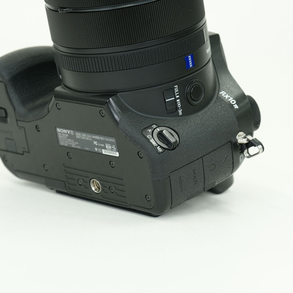 SONY Cyber-shot DSC-RX10M4