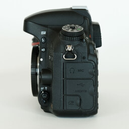Nikon D610
