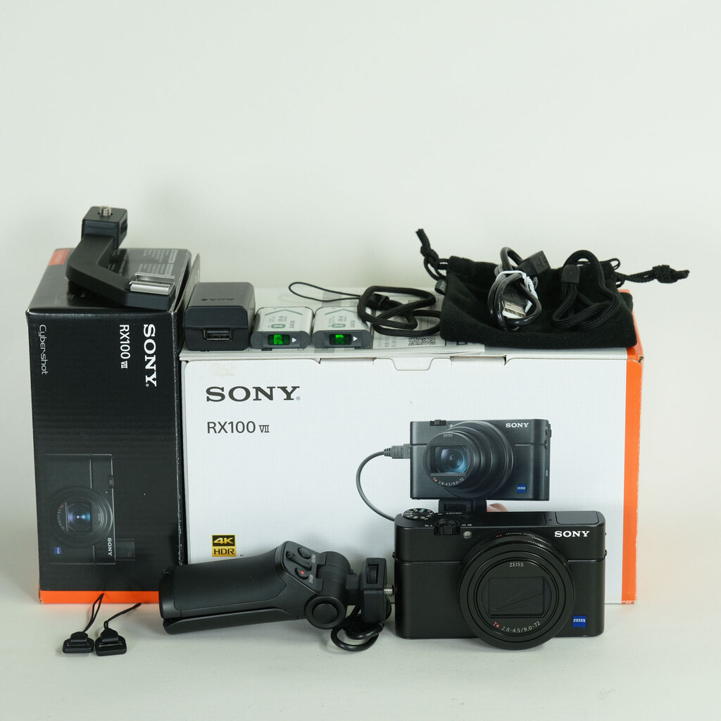 SONY Cyber-shot DSC-RX100M7G シューティンググリップキット