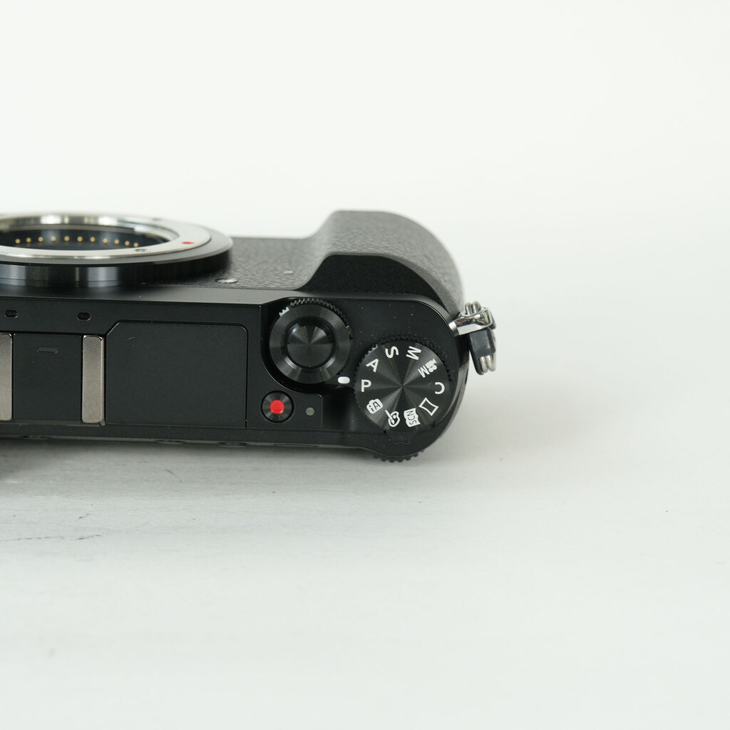 Panasonic LUMIX DMC-GX7MK2 ボディ ブラックの出品 | ONE SCENE（ワン