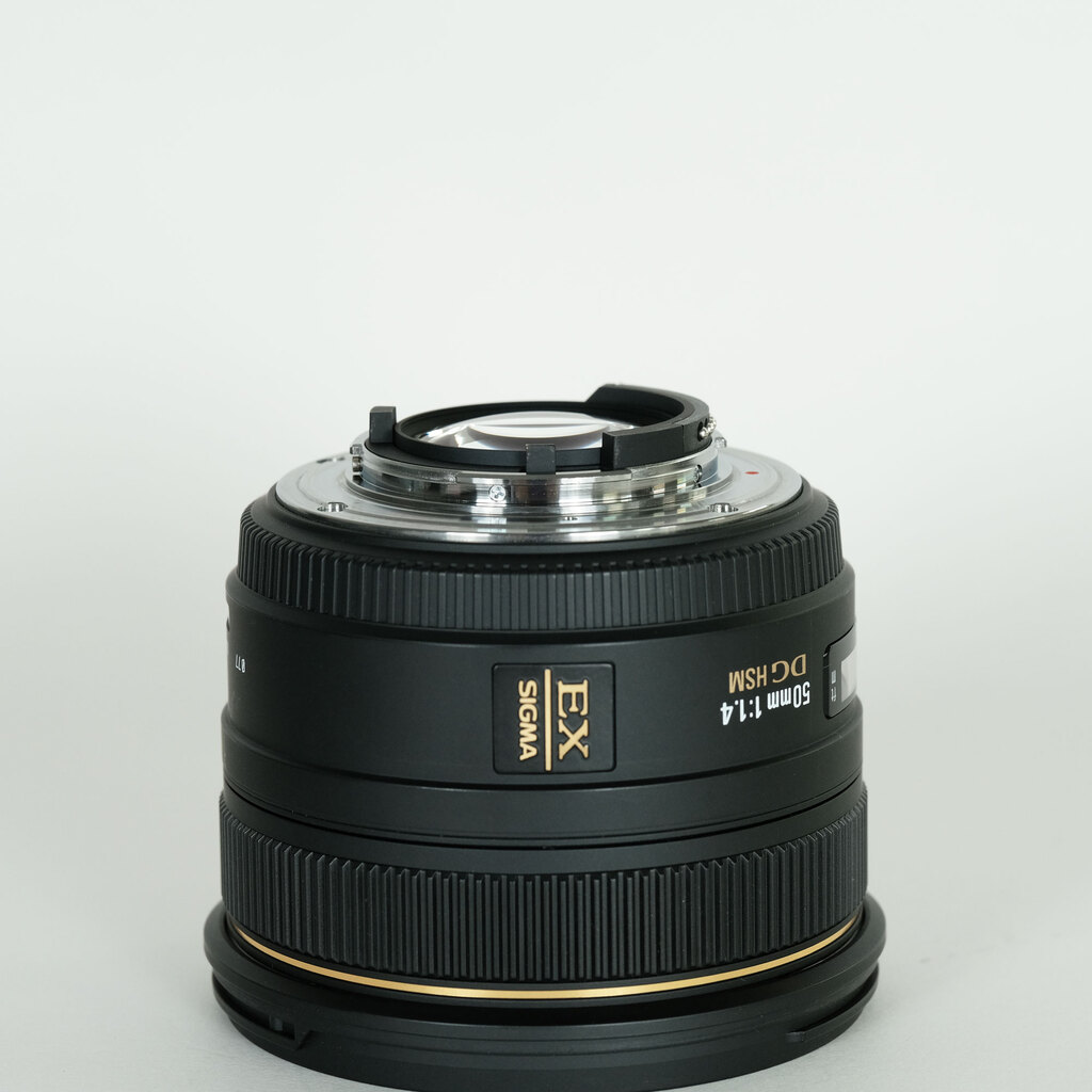 SIGMA 50mm F1.4 EX DG HSM (ニコンF用)