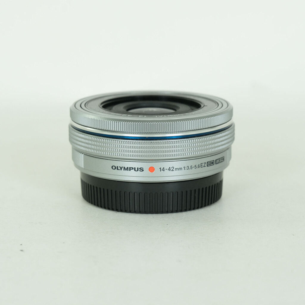 OLYMPUS M.ZUIKO DIGITAL ED 14-42mm F3.5-5.6 EZ シルバー