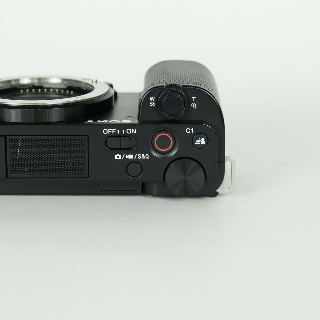 SONY VLOGCAM ZV-E10 SONY VLOGCAM ZV-E10