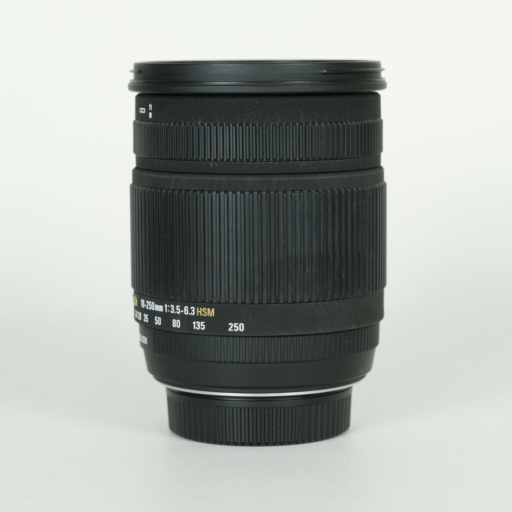 SIGMA 18-250mm F3.5-6.3 DC OS HSM [ニコンF用]
