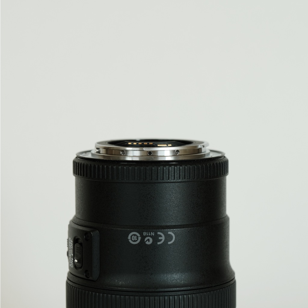 Canon EF100mm F2.8Lマクロ IS USM