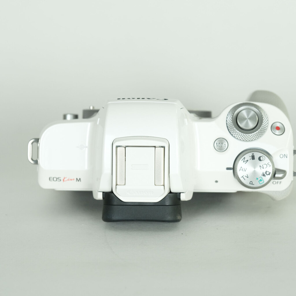 Canon EOS Kiss M