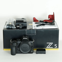 Nikon Z5
