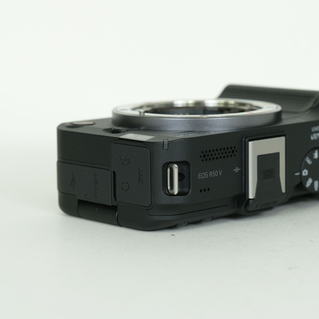 Canon EOS R50 V