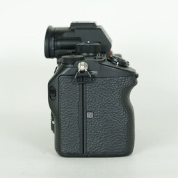 SONY α7 III（ILCE-7M3）