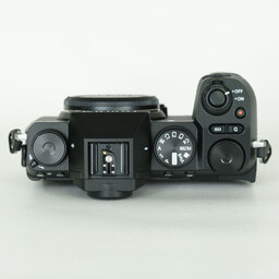 FUJIFILM X-S20