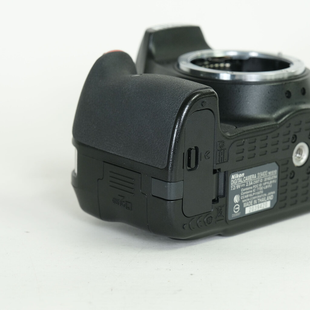 Nikon D3400