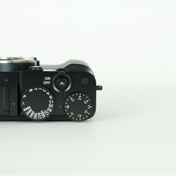 FUJIFILM X-E5