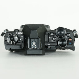 OLYMPUS OM-D E-M5 Mark II