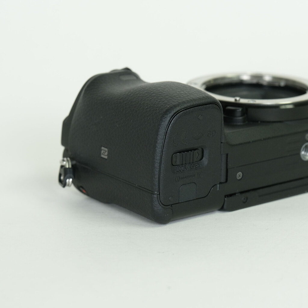 SONY α6400(ILCE-6400) SONY α6400(ILCE-6400)