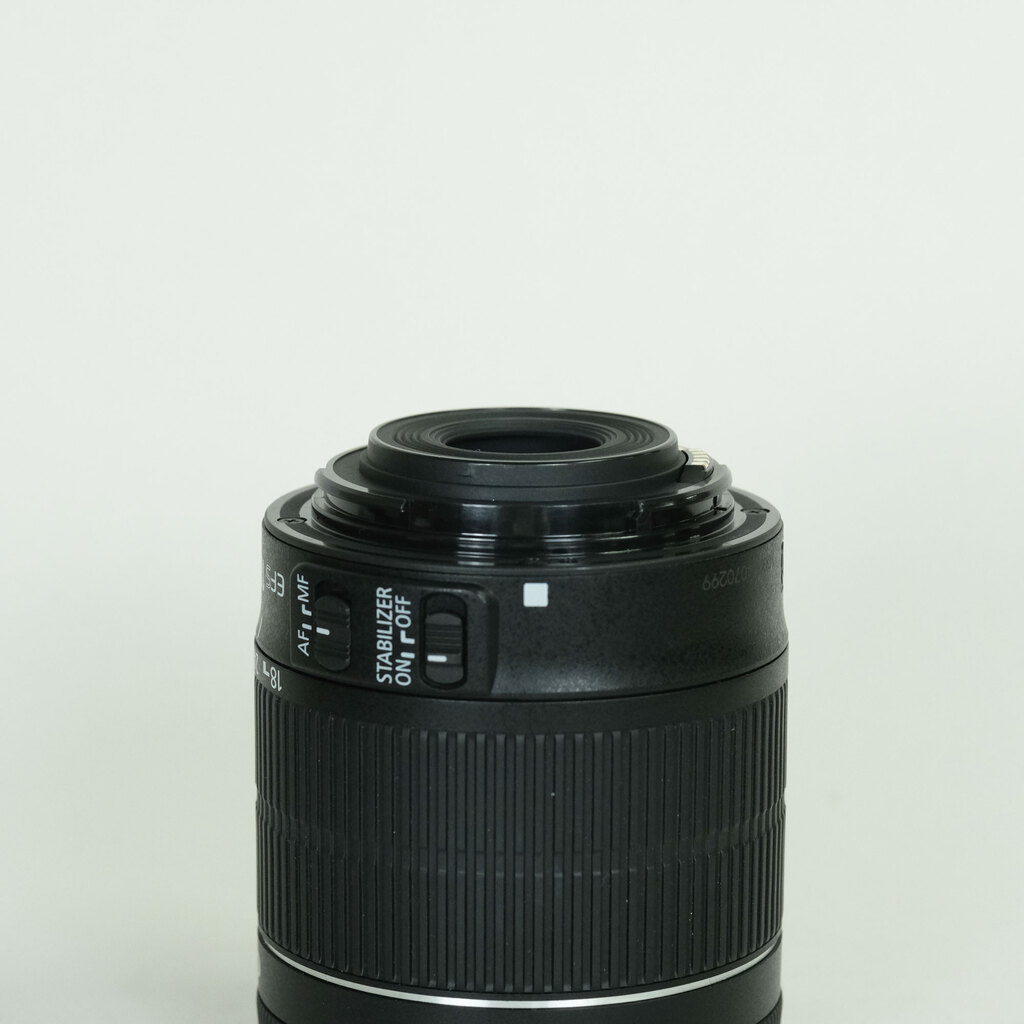 Canon EF-S18-55mm F3.5-5.6 IS STM