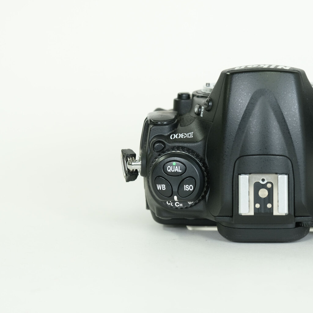 Nikon D300 ボディ