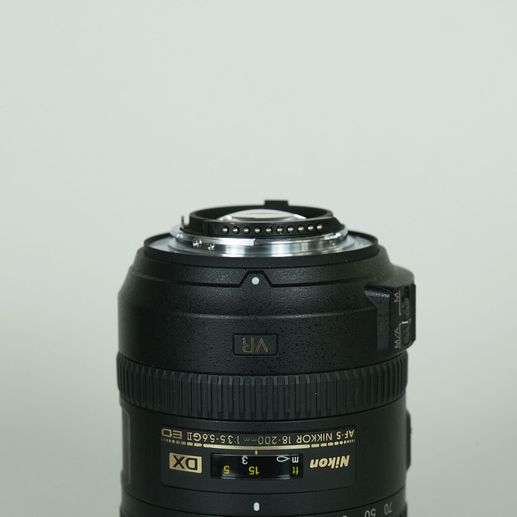 Nikon AF-S DX NIKKOR 18-200mm F3.5-5.6G ED VR II