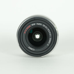 Panasonic LUMIX G VARIO 14-42mm F3.5-5.6 ASPH./MEGA O.I.S.