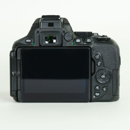Nikon D5600
