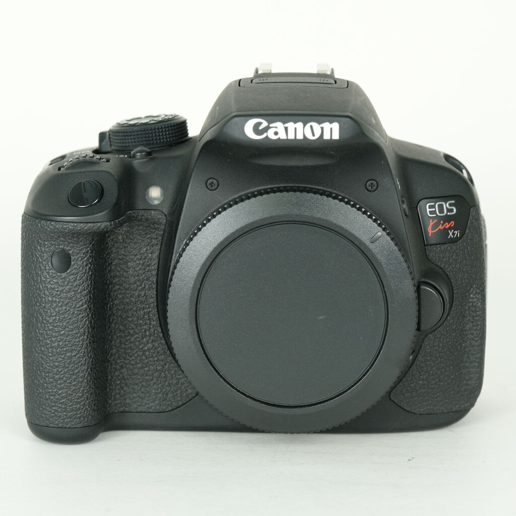 Canon EOS Kiss X7i