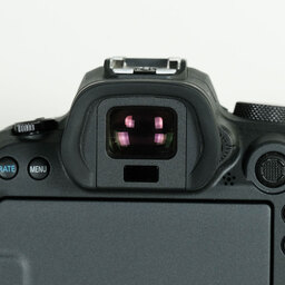 Canon EOS R6 Canon EOS R6