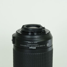 Nikon AF-S DX VR Zoom-Nikkor 55-200mm F4-5.6G IF-ED Nikon AF-S DX VR Zoom-Nikkor 55-200mm F4-5.6G IF-ED