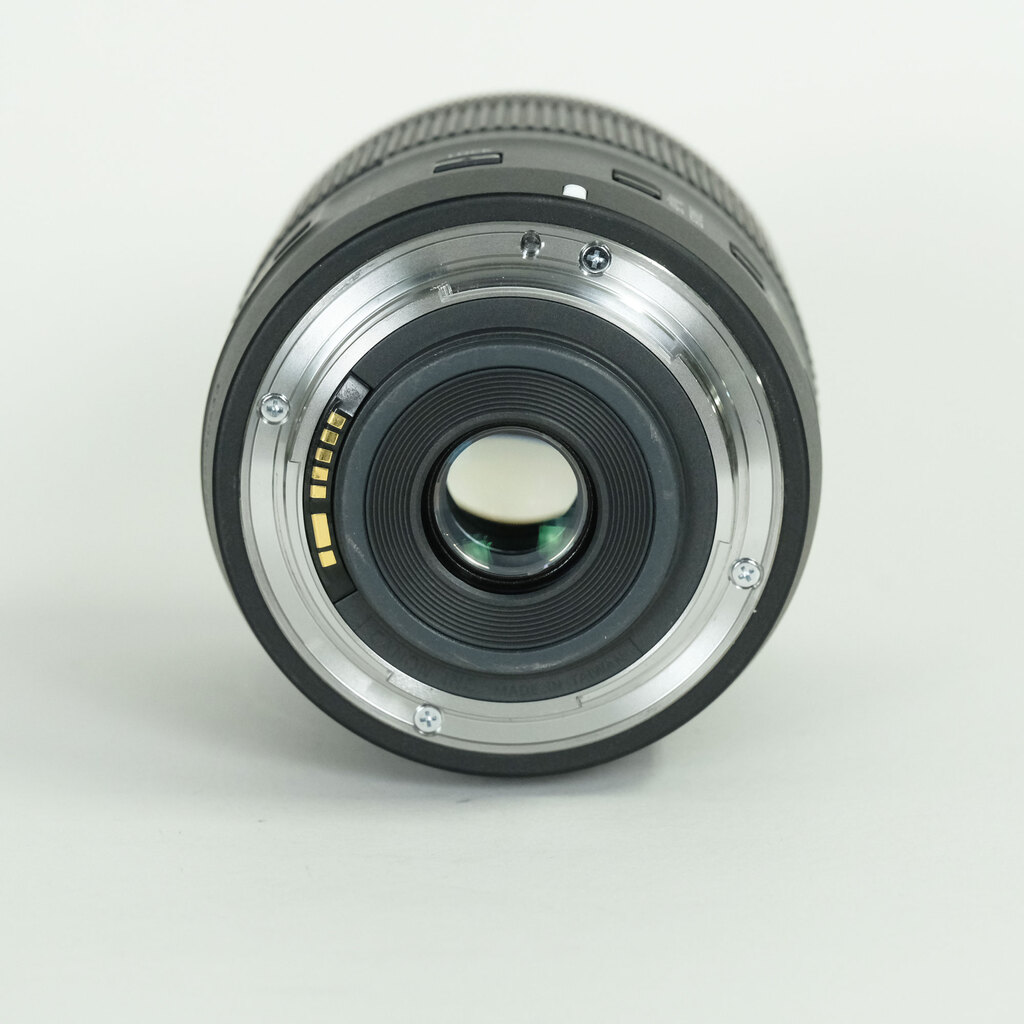 Canon EF-S18-135mm F3.5-5.6 IS USM