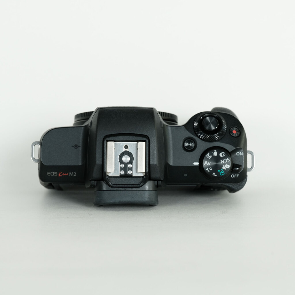 Canon EOS Kiss M2