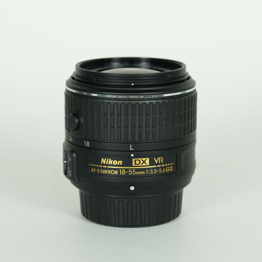 Nikon AF-S DX NIKKOR 18-55mm f3.5-5.6G VR II