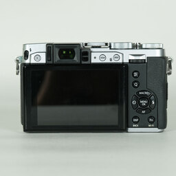 FUJIFILM X30 シルバーの出品 | ONE SCENE（ワンシーン）