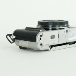 OLYMPUS PEN E-PL8