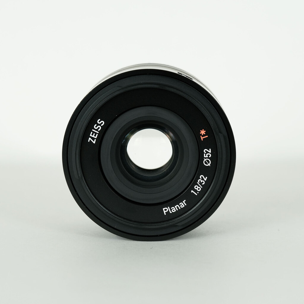 Carl Zeiss Touit 1.8/32 [フジフイルムX用]