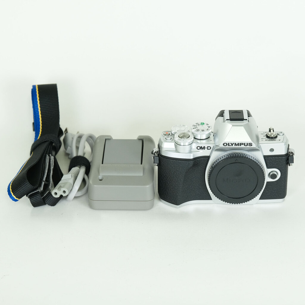 OLYMPUS OM-D E-M10 Mark III OLYMPUS OM-D E-M10 Mark III