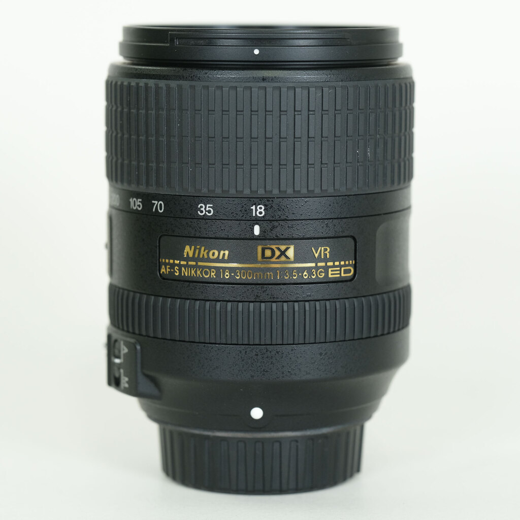Nikon AF-S DX NIKKOR 18-300mm f/3.5-6.3G ED VR