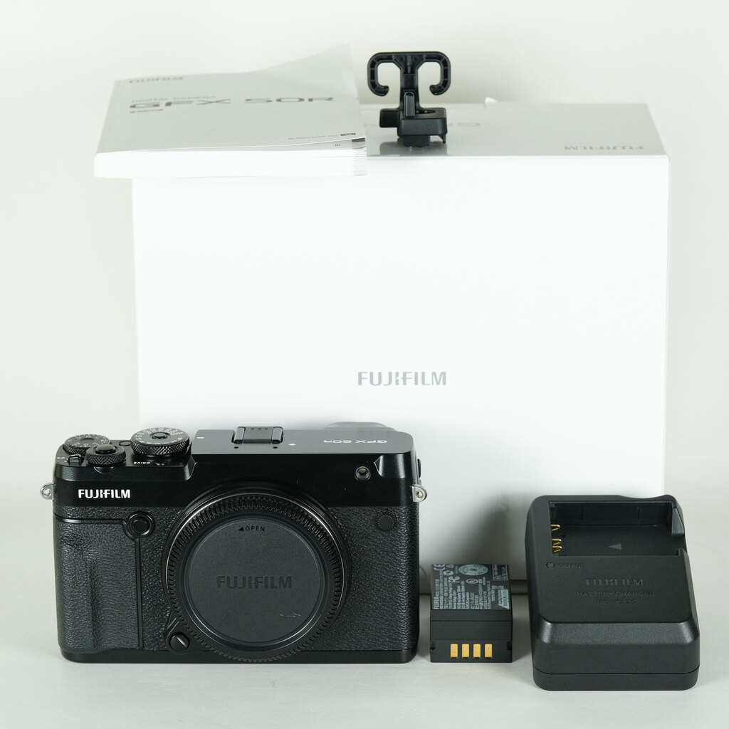 FUJIFILM GFX 50R FUJIFILM GFX 50R